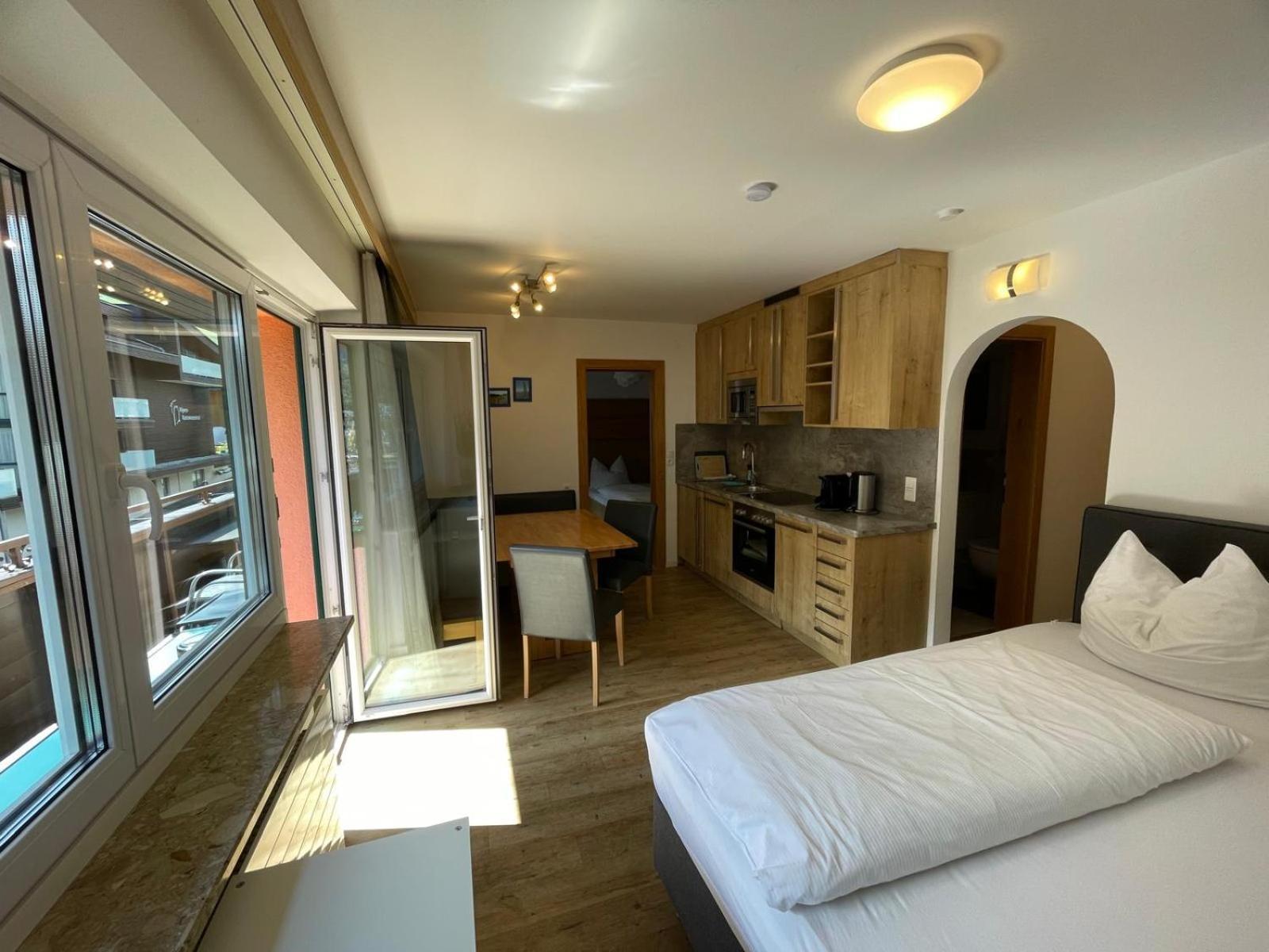 Pension Ahorn Saalbach-Hinterglemm Exterior photo