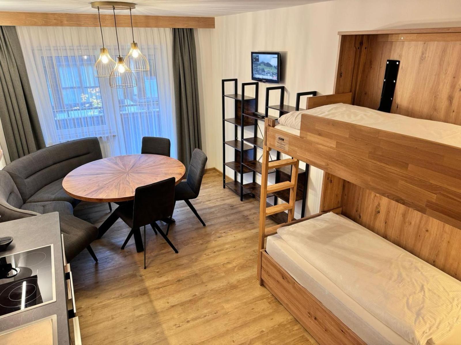 Pension Ahorn Saalbach-Hinterglemm Exterior photo