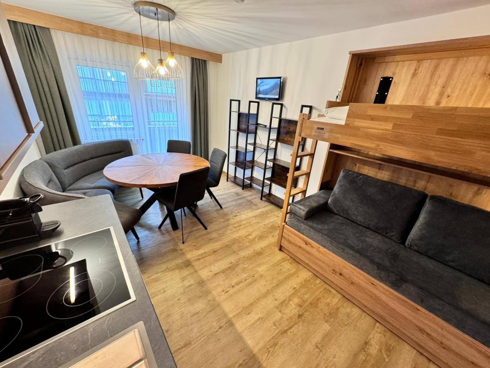 Pension Ahorn Saalbach-Hinterglemm Exterior photo